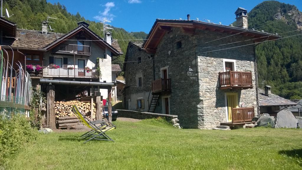 Maison Leveque Brusson Exterior photo